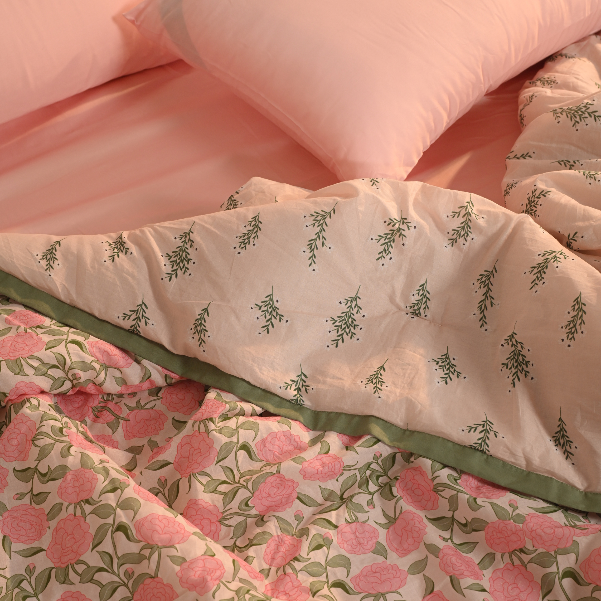 Bagh-e-Bahaar Comforter