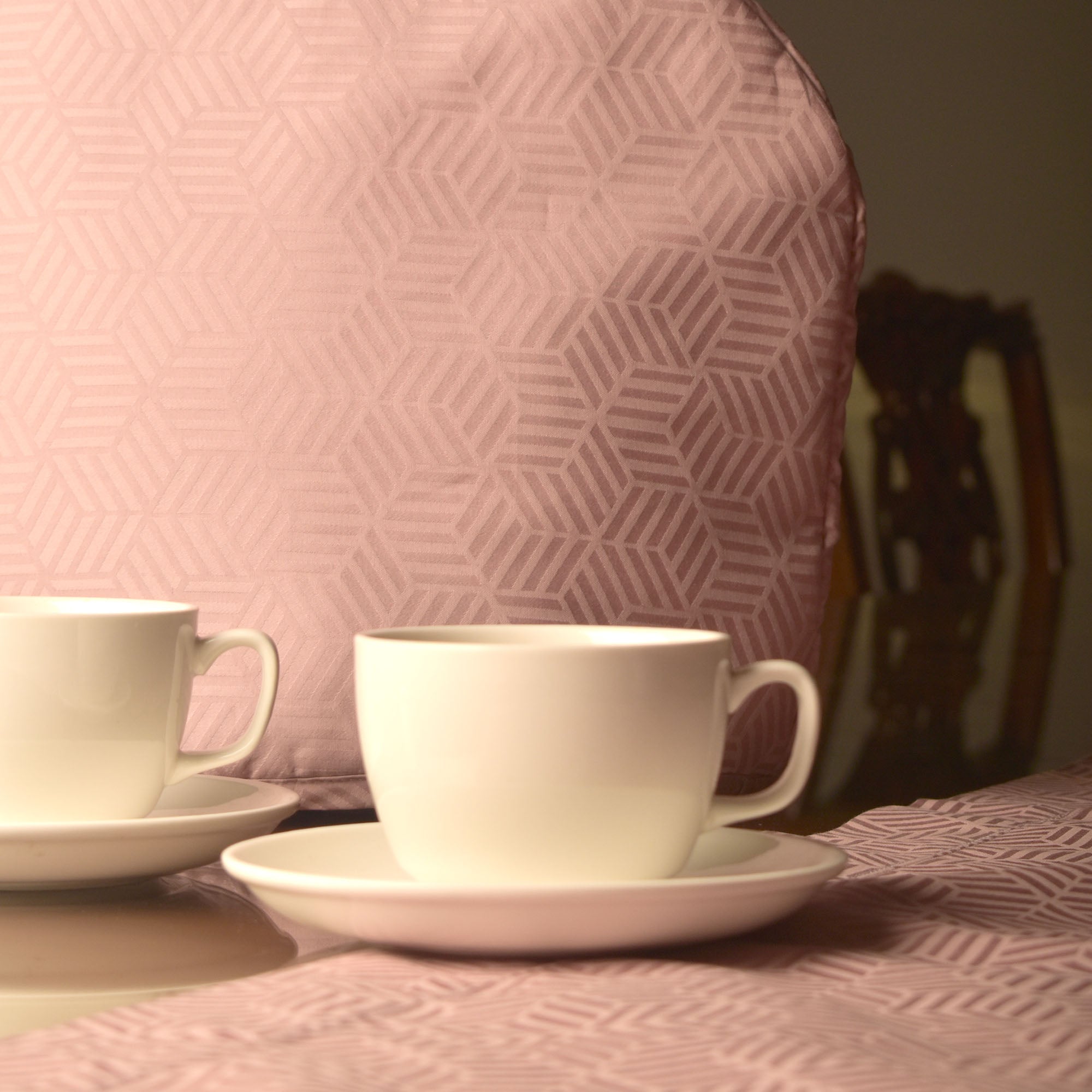 Luxe Jacquard Table Linen