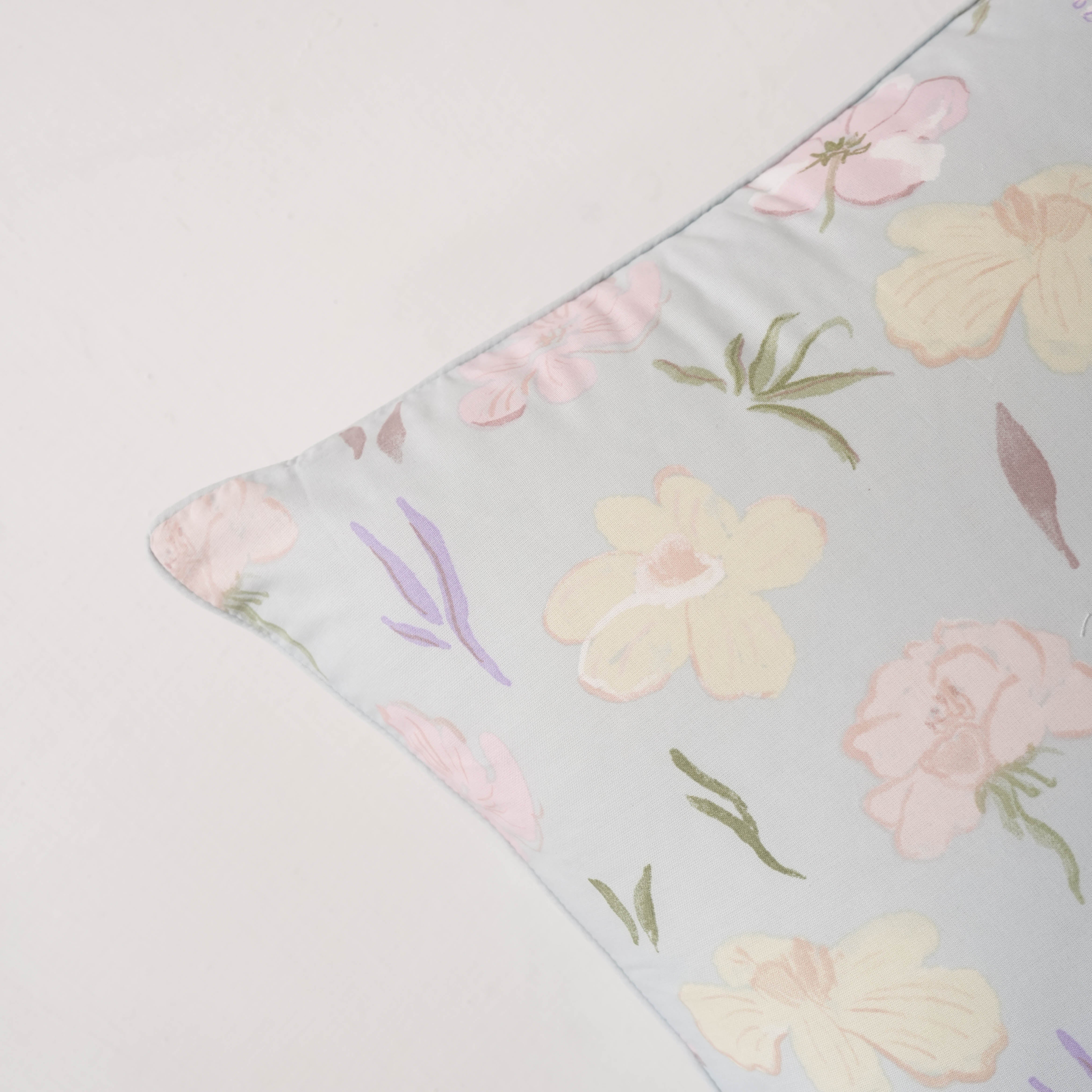 Gardenia Cushion Cover