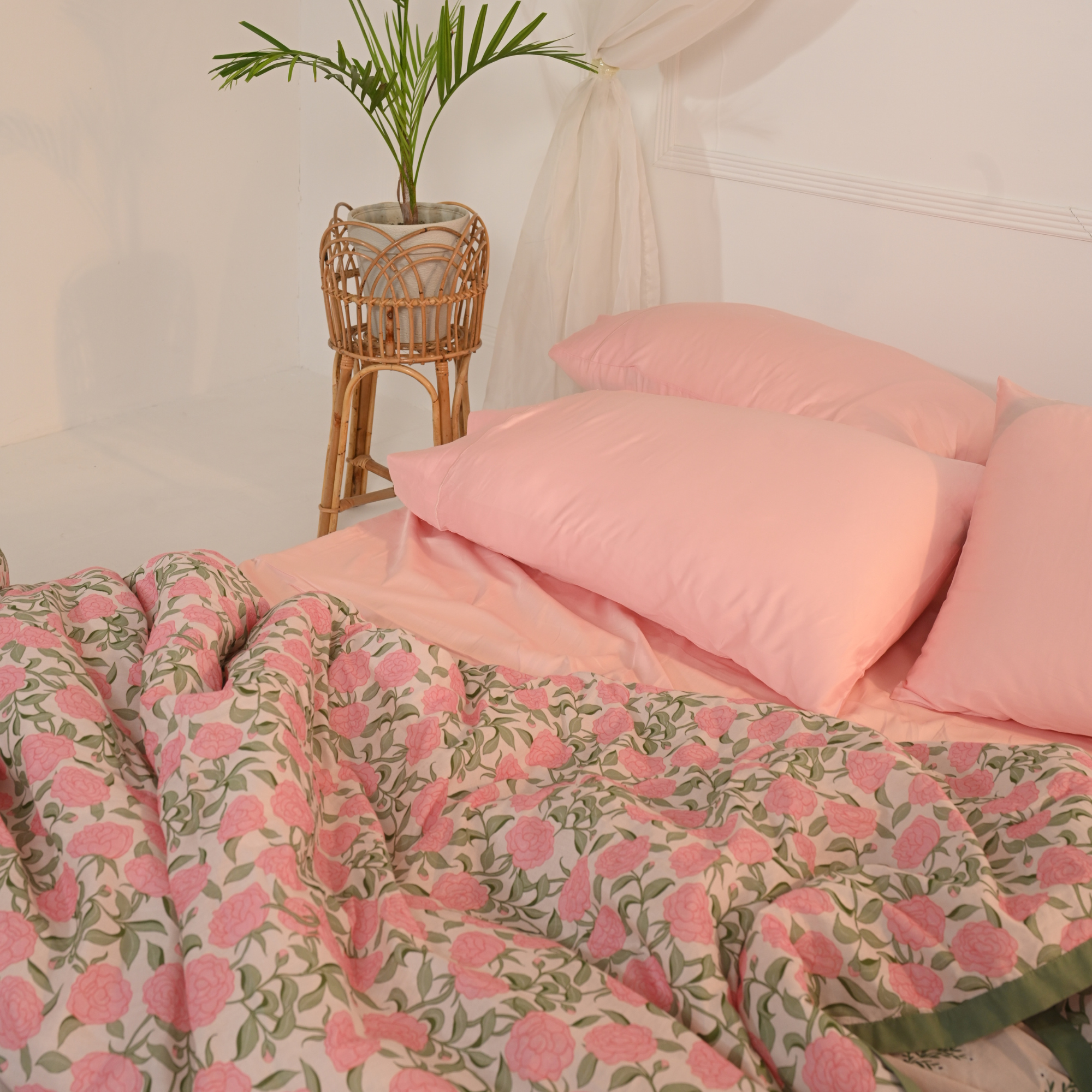 Bagh-e-Bahaar Comforter