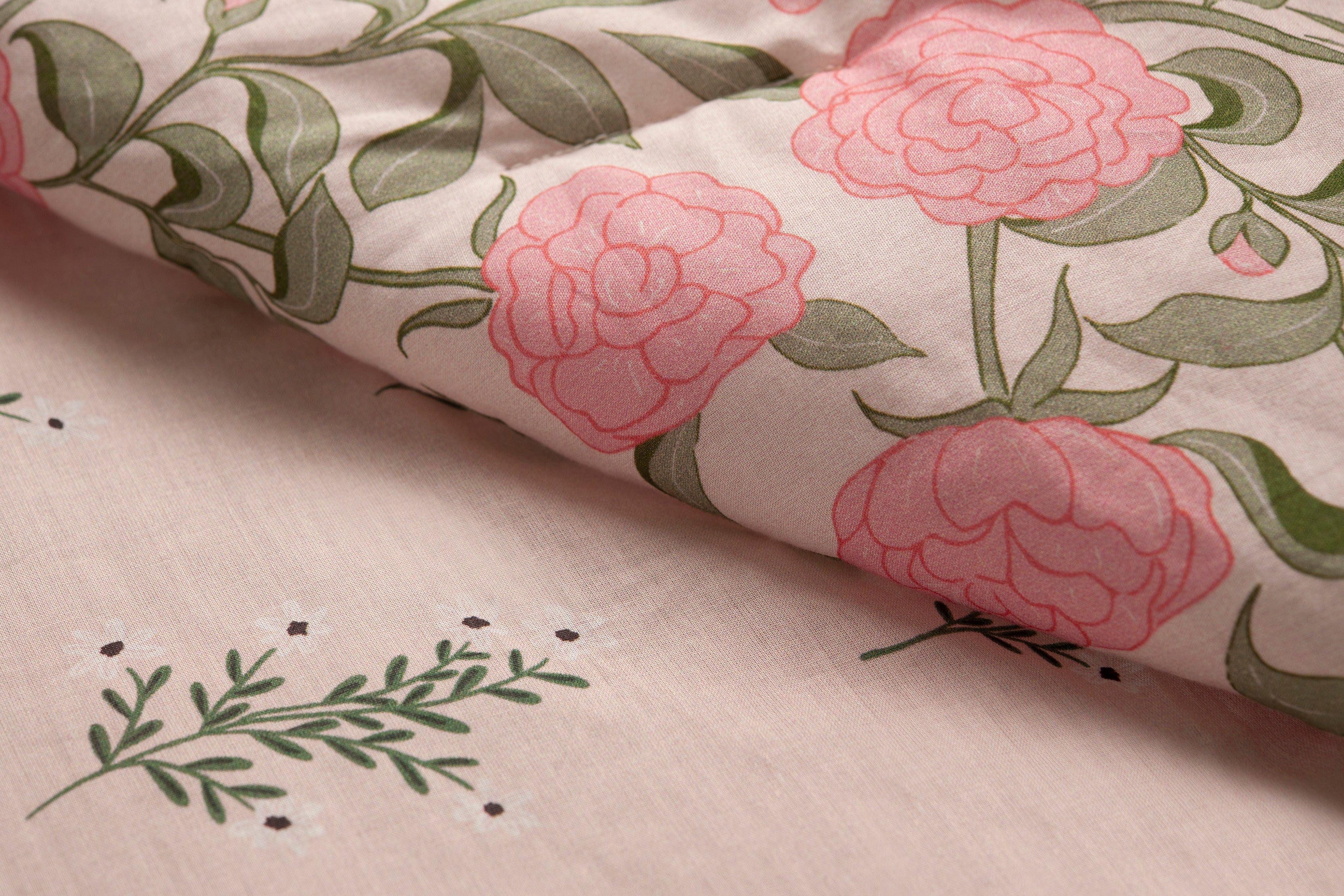 Bagh-e-Bahaar Comforter