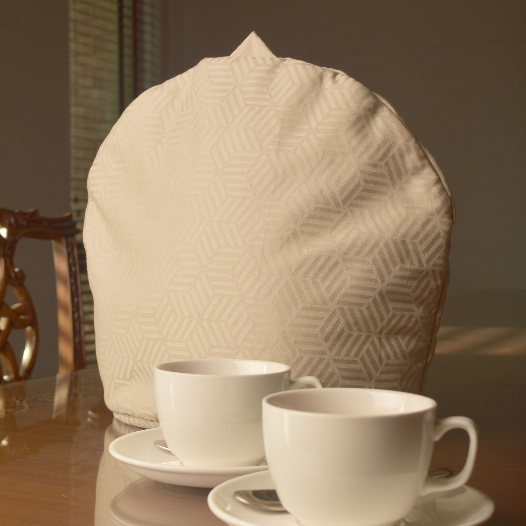 Luxe Jacquard Table Linen