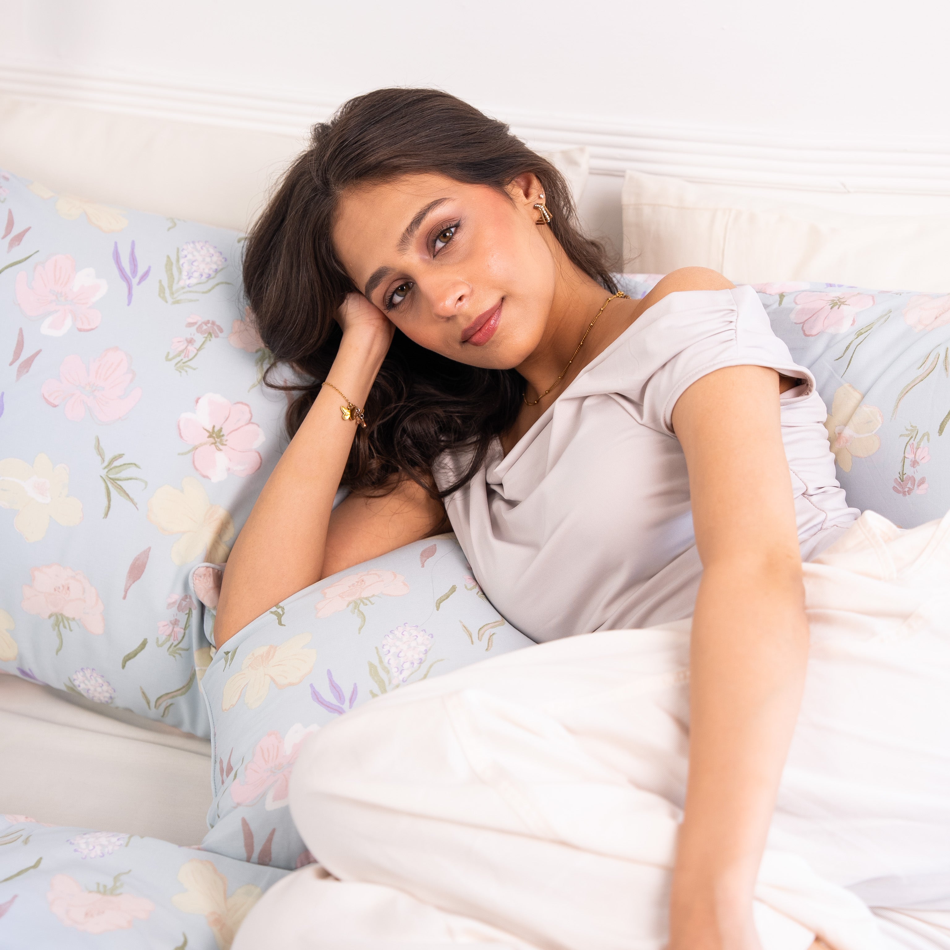 Gardenia Cushion Cover